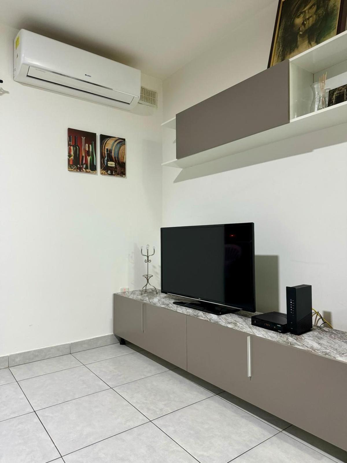 Cozy Bugibba Two Bedroom Apartment St. Paul's Bay